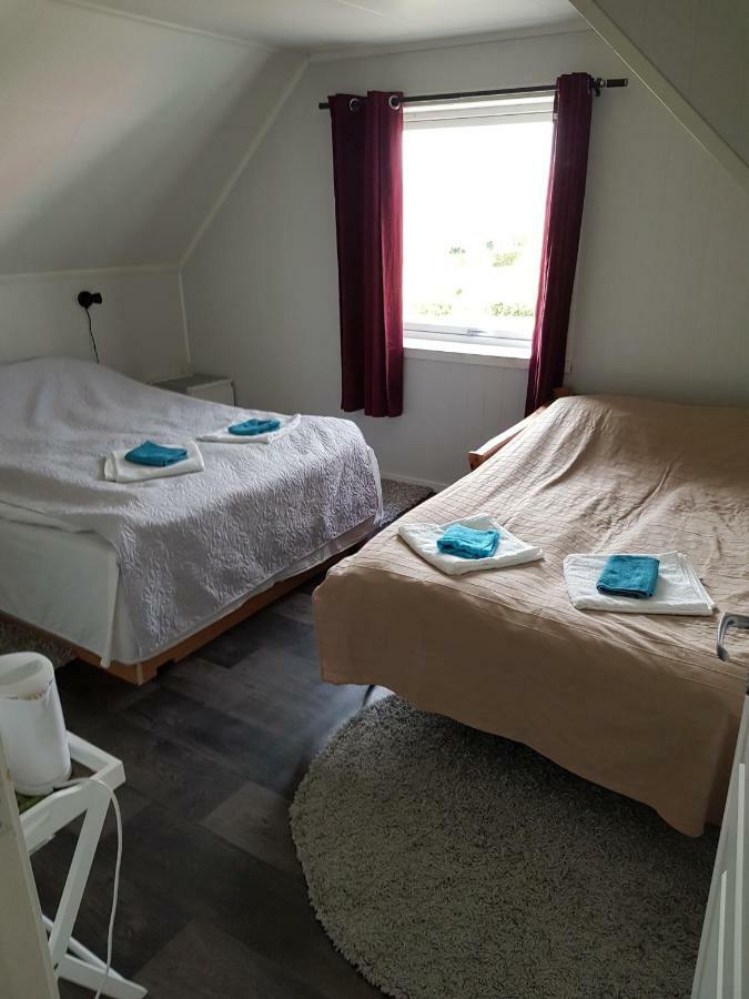 1 Room In The Yellow House, Close To Airport & Lofoten Evenskjer Экстерьер фото