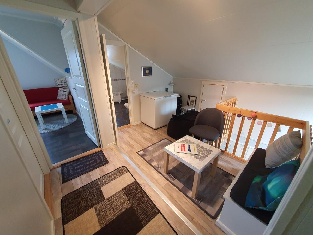 1 Room In The Yellow House, Close To Airport & Lofoten Evenskjer Экстерьер фото